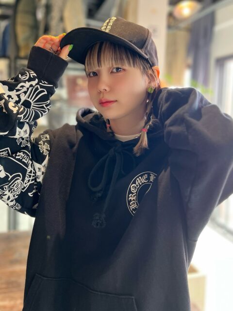 <着用アイテム>

・STENCIL HOODIE 袖ステンシル バックホースシュー プリント パーカー L
¥208,780

・SCRL BAND スクロールバンドリング 11.5号
¥65,978

・CROSS BAND RING クロスバンドリング 8号
¥63,778

・SPIDER BAND スパイダーバンドリング 19.5号
¥120,780

・BANGLE CROSS クロスバンド バングル
¥186,780

・6mm SPACER FOREVER リング 約12号
¥80,278

・Vertical Logo Trucker Cap バーティカルロゴ トラッカーキャップ
¥75,878

——————

すべてLIFE仙台中倉店とオンラインショップで販売中。
店舗ではご試着が可能です。

クロムハーツの販売はもちろん、買取も行っています！

＜買取方法＞店舗買取・宅配買取の2種類
＜事前見積＞売りたいお品物の写真を送るだけでおおよその買取金額がわかる
LINE無料仮査定サービスを行っています！
＜査定費用＞事前見積・買取・送料・キャンセルなどすべて無料！
お客様が負担することはございません。

詳しくはプロフィールリンクをご覧くださいませ。

——————

#クロムハーツ #ChromeHearts #chromehearts #chromeheartsjapan #chromeheartsring #chromeheartsjewelry #chromeheartseyewear #chromeheartsfashion #chromeheartsstyle #chromeheartsaddict #chromeheartslover #chromeheartsclothing #chromeheartssilver #chromeheartsaccessories #chromeheartsstreetstyle #luxurystreetwear #mensluxuryfashion #クロムハーツコーデ #クロムハーツファッション #クロムハーツ好きと繋がりたい #古着男子 #古着女子 #古着好きと繋がりたい #古着 #仙台古着 #ブランド古着屋 #ブランド古着買取 #ブランド買取 #ブランド買取専門店 #lifesendai
